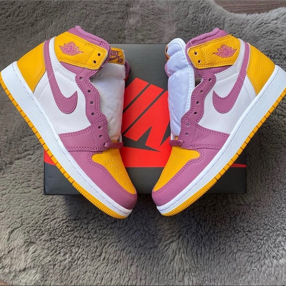 Jordan 1 Retro High OG "Brotherhood" - Picture 2 of 6